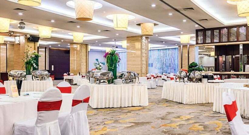 فندق Vaya International