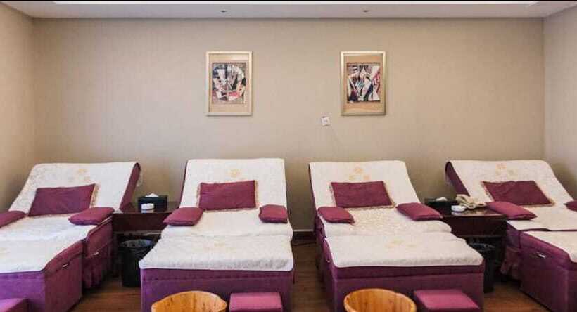 فندق Vaya International