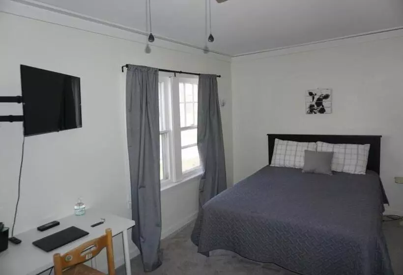 Aamiaismajoitus (B&B) Charlevoix House  The Northside