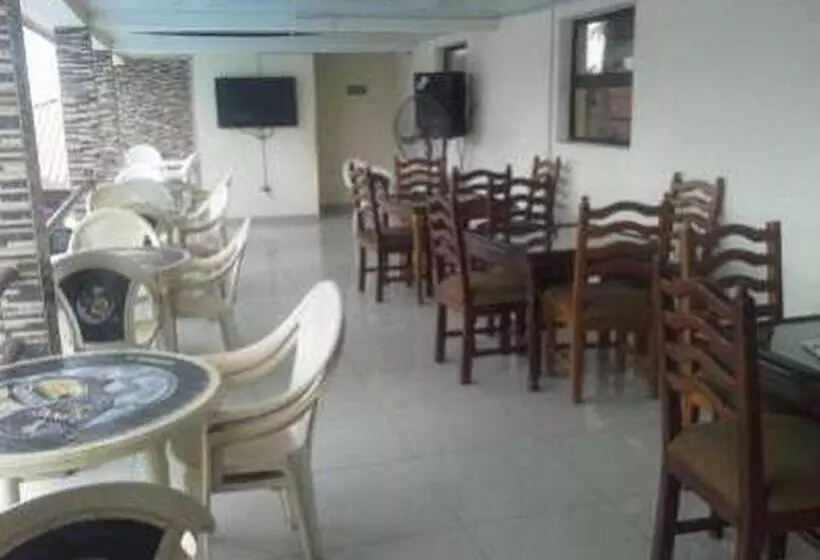 ペンション Room In Lodge   Lotus Hotels And Suites