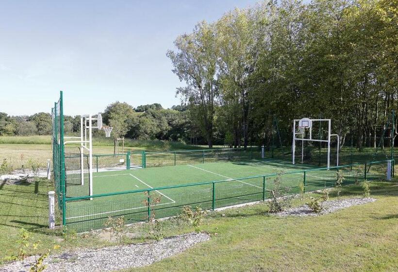 Residence Nemea Le Domaine D Uhaina