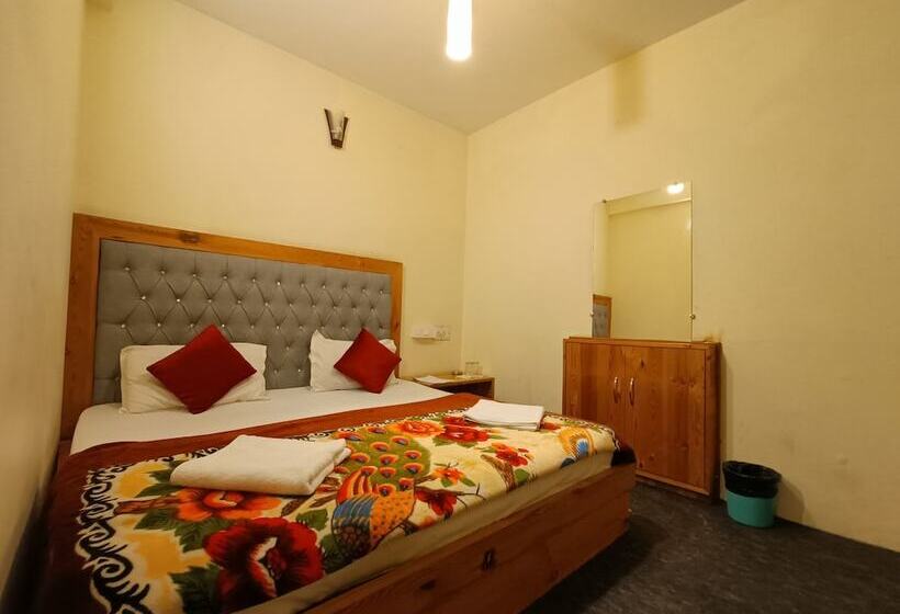 הוסטל Jungle By Sturmfrei Manali