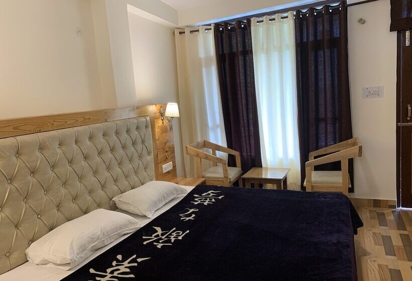 הוסטל Jungle By Sturmfrei Manali