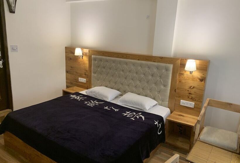 הוסטל Jungle By Sturmfrei Manali