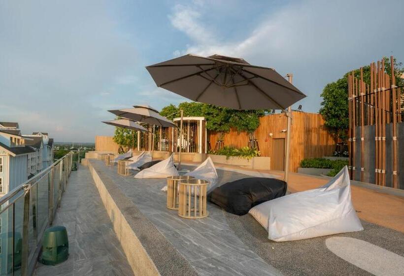 Bayphere Hotel Pattaya Jc