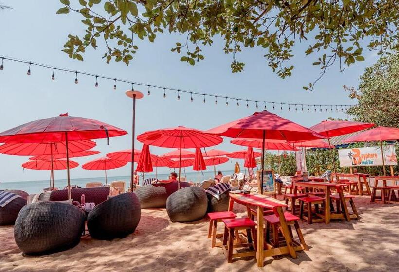 Bayphere Hotel Pattaya Jc