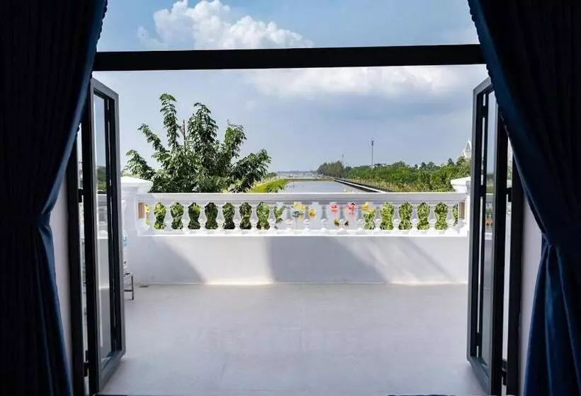 هتل Quoc Vinh