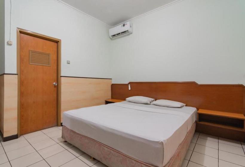 Hotel Reddoorz At Nibung Baru Medan