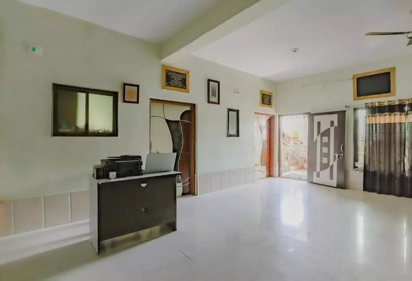 ホテル Spot On 77070 Jainsite Bhavan