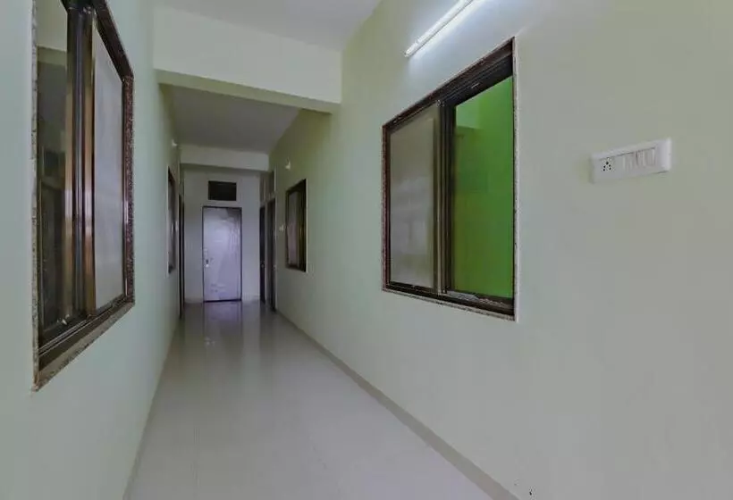 ホテル Spot On 77070 Jainsite Bhavan