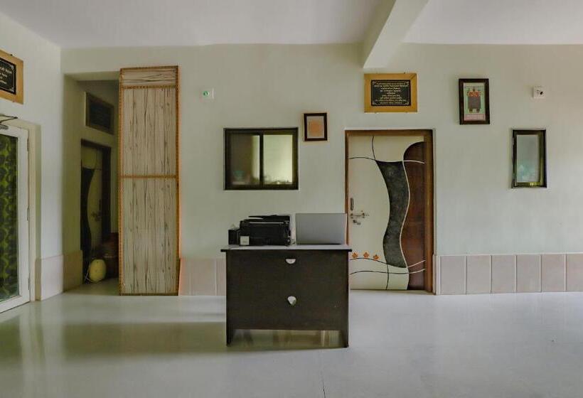 酒店 Spot On 77070 Jainsite Bhavan