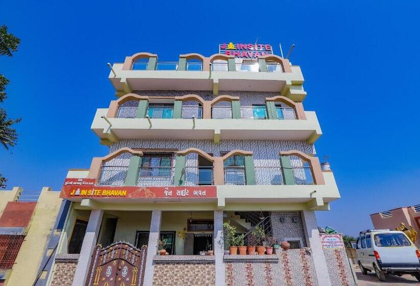 酒店 Spot On 77070 Jainsite Bhavan