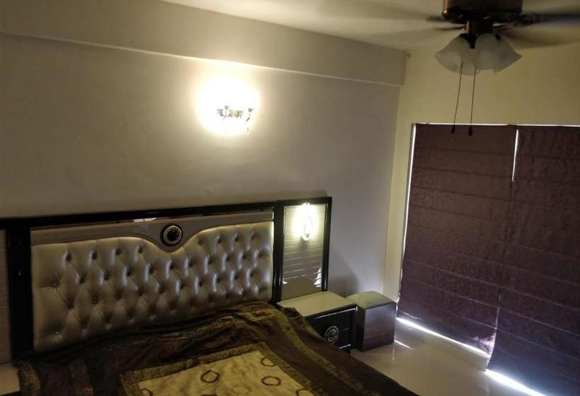 Pensão Airport Jagannath Guest House