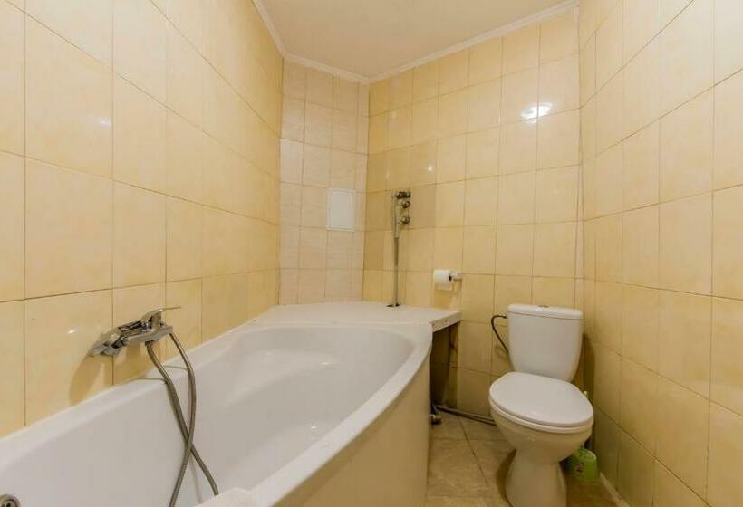 комфортный номер в уютном апарт отеле