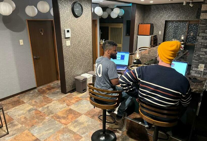 مبيت وإفطار 提灯ハウスchochin House