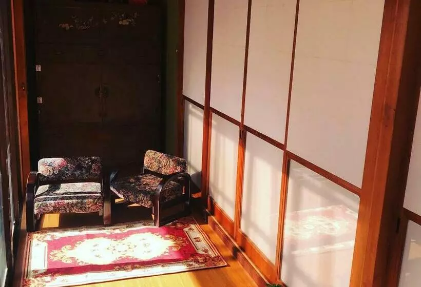 Aamiaismajoitus (B&B) 提灯ハウスchochin House