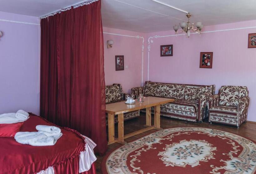 فندق турянська долина