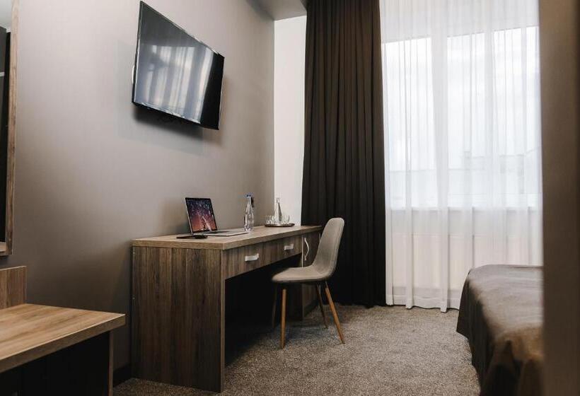 ホテル готельно рестораний комплекс Silver