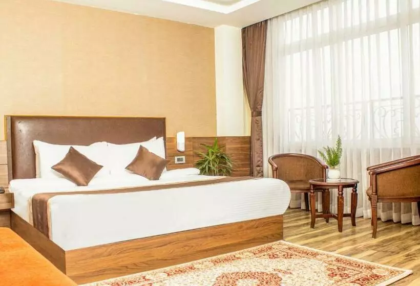ホテル Sumitel Shangrila Deorali Gangtok