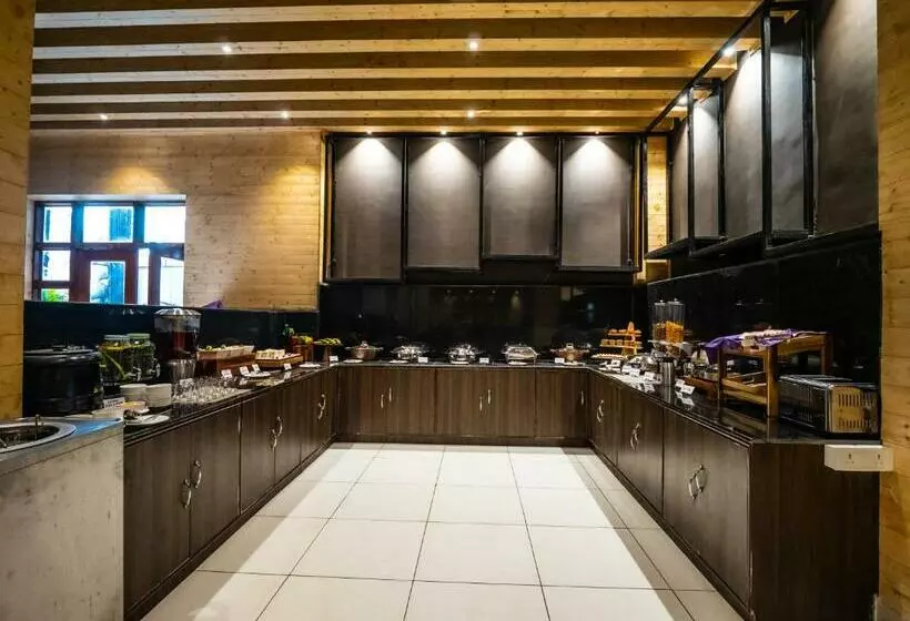 ホテル Sumitel Shangrila Deorali Gangtok