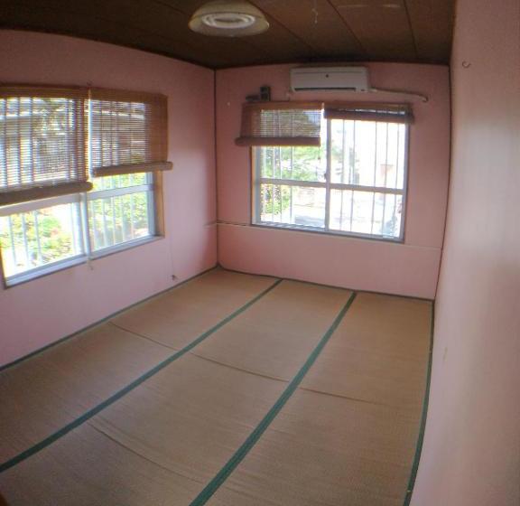 پانسیون ゲストハウスこねくと