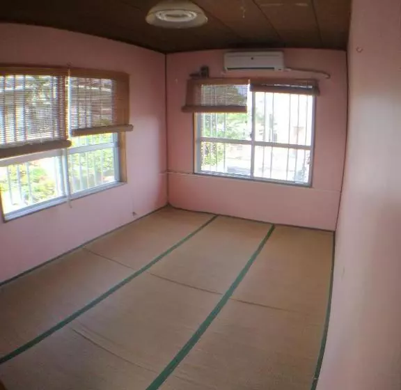 پانسیون ゲストハウスこねくと