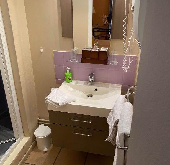 مبيت وإفطار Les Chambres De Rougemont