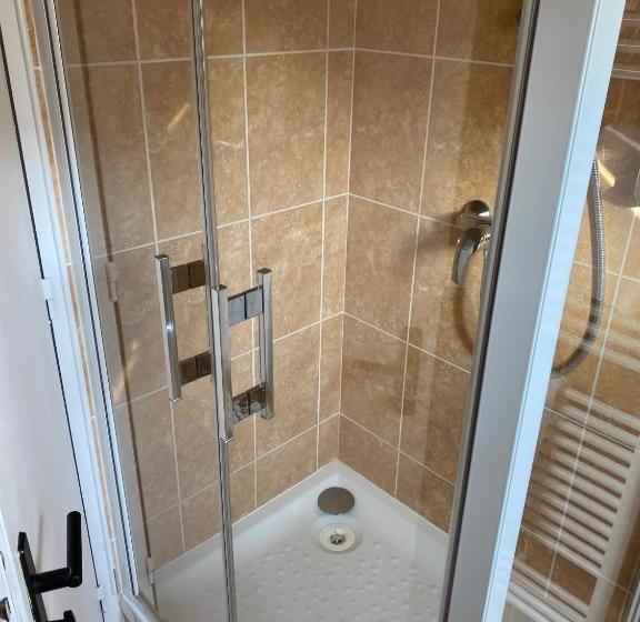 مبيت وإفطار Les Chambres De Rougemont