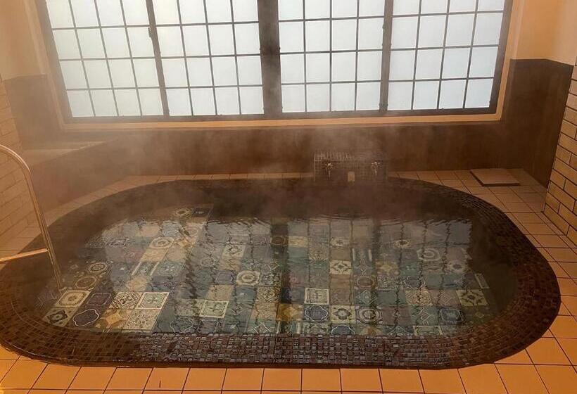 Historical Ryokan Senyukan