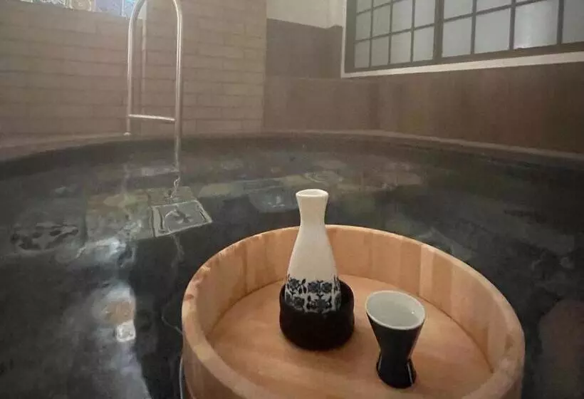 Historical Ryokan Senyukan