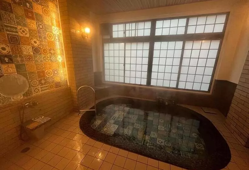 Historical Ryokan Senyukan