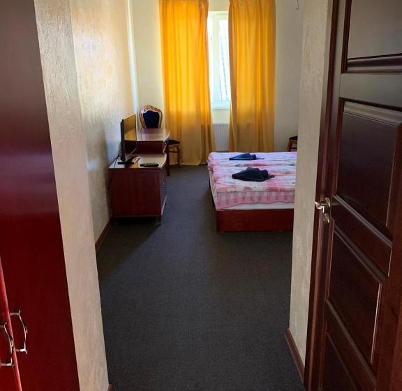 Hotelli Kiev Lomakin