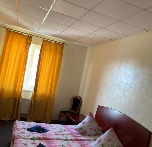 Hotelli Kiev Lomakin