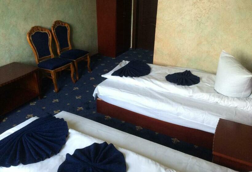 Hotelli Kiev Lomakin