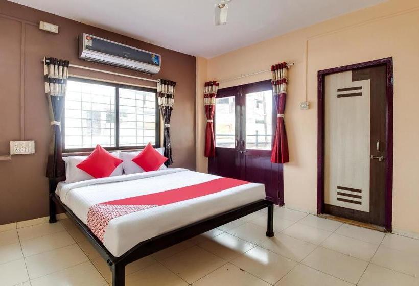 בית מלון כפרי Oyo 40788 Shree Sidhi Lodging