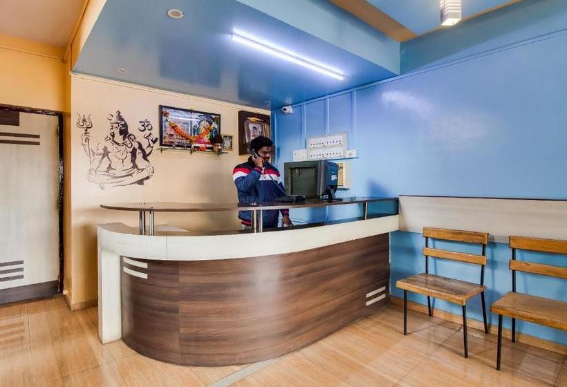 בית מלון כפרי Oyo 40788 Shree Sidhi Lodging