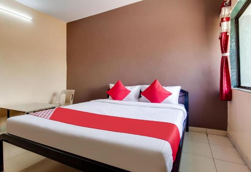 בית מלון כפרי Oyo 40788 Shree Sidhi Lodging