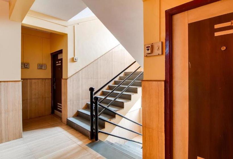 בית מלון כפרי Oyo 40788 Shree Sidhi Lodging