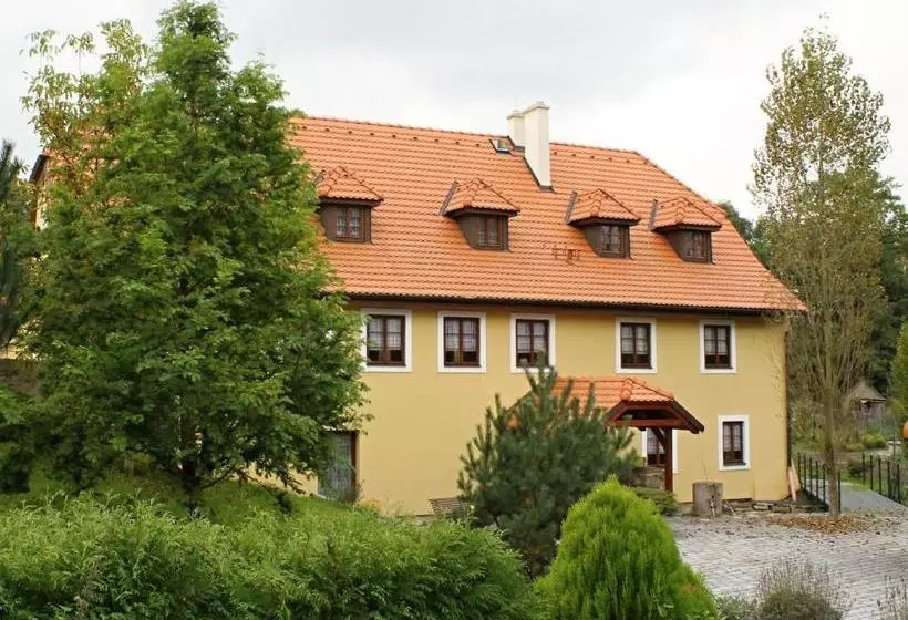 Majatalo žabonosy Mlýn