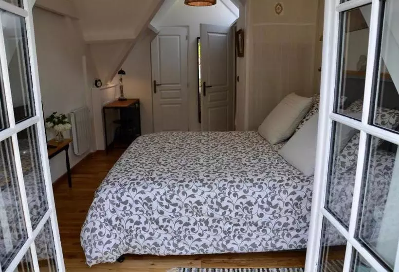 Aamiaismajoitus (B&B) L   Authentique