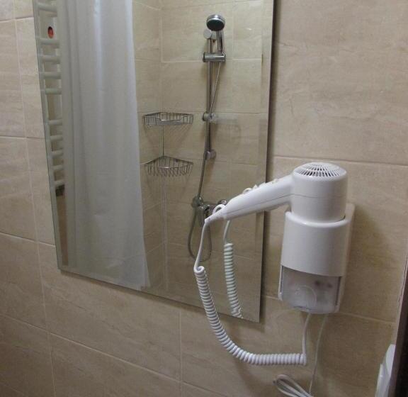 酒店 шале на бе́резі