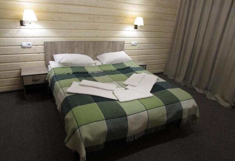 酒店 шале на бе́резі