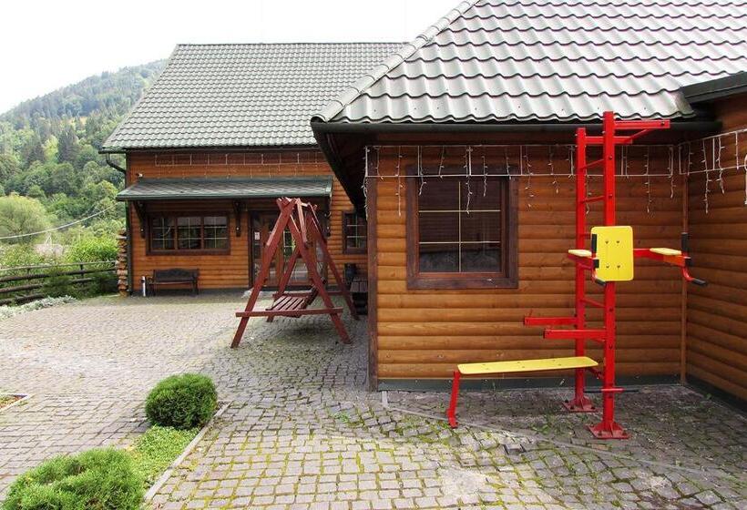 酒店 шале на бе́резі