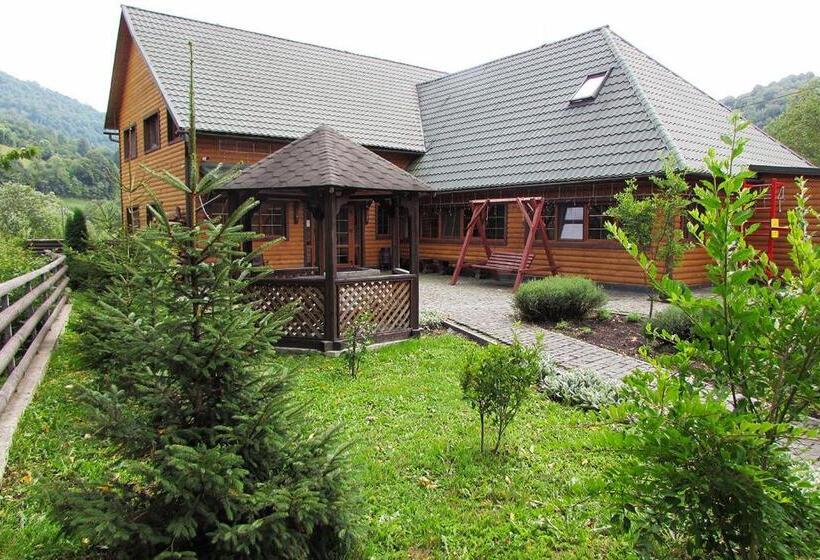 酒店 шале на бе́резі