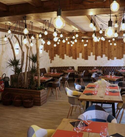 فندق Auberge Du Grand Champ