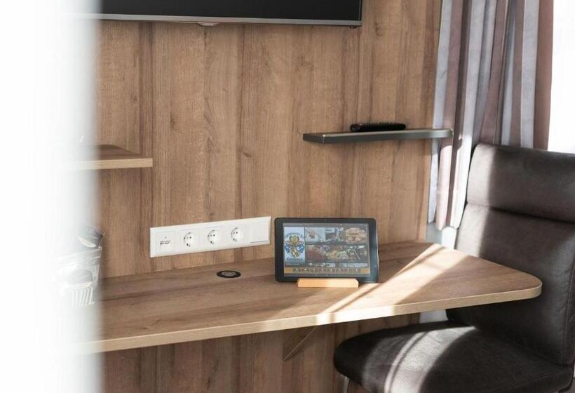 فندق Conditorei Cafe Baier