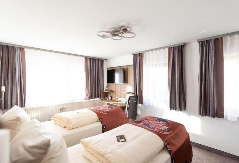 فندق Conditorei Cafe Baier