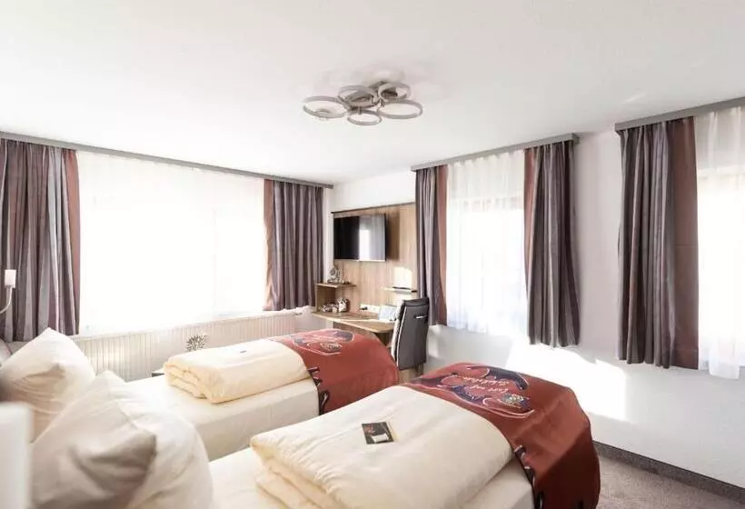 Hotelli Conditorei Cafe Baier