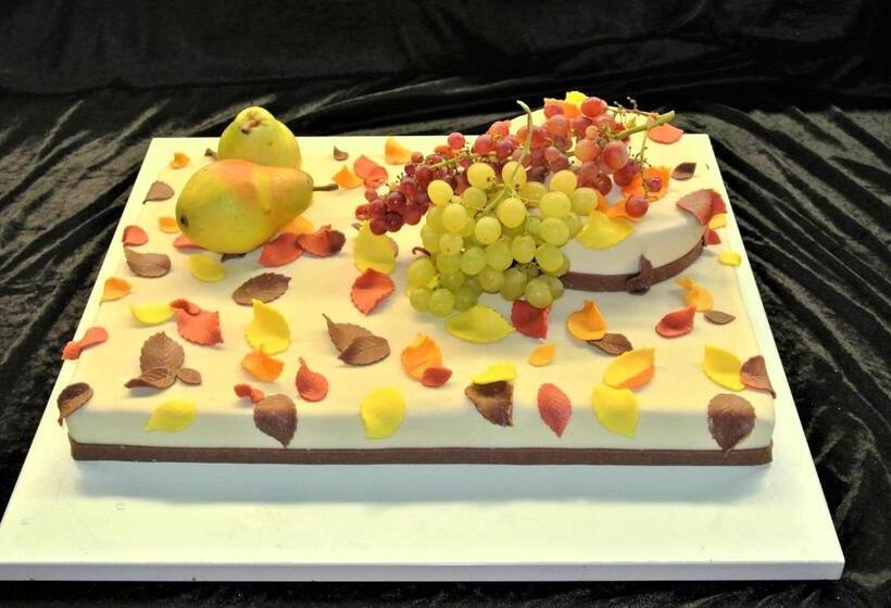 فندق Conditorei Cafe Baier