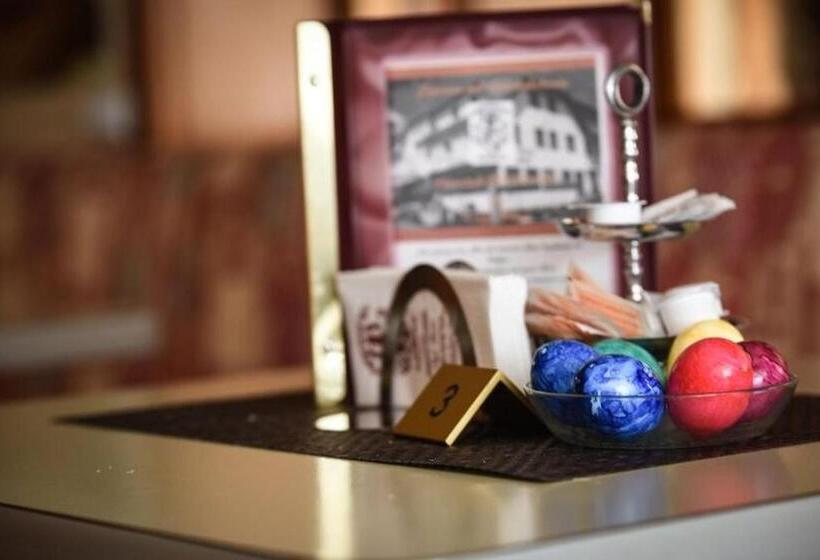 فندق Conditorei Cafe Baier